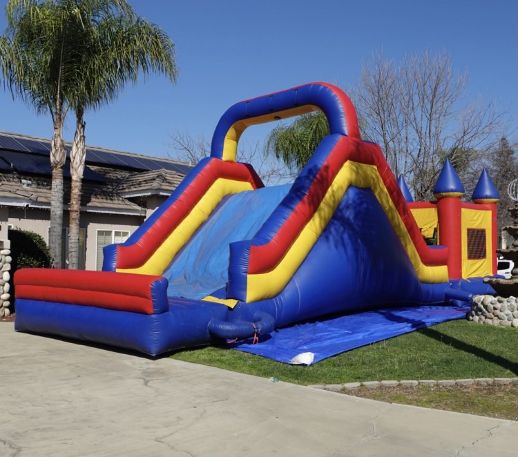 15 ft. Wet/Dry Slide and Bounce House