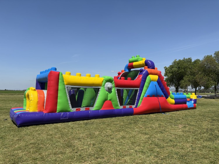 47 Mega Blocks Wet/Dry Obstacle Course
